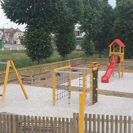Willa Homeland - Family Friendly House Ledce (Plzen)