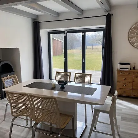 Homeland - Family Friendly House * Ledce (Plzen)