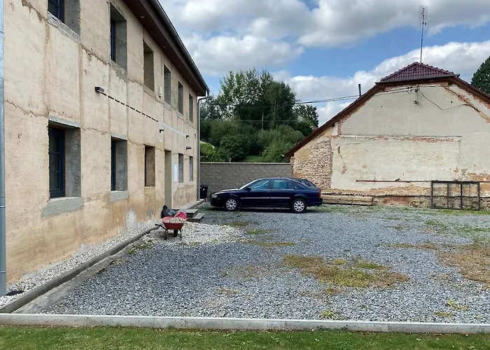Villa Homeland - Family Friendly House Ledce (Plzen)