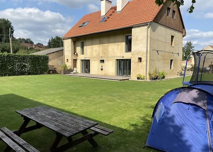 Homeland - Family Friendly House Villa Ledce (Plzen)